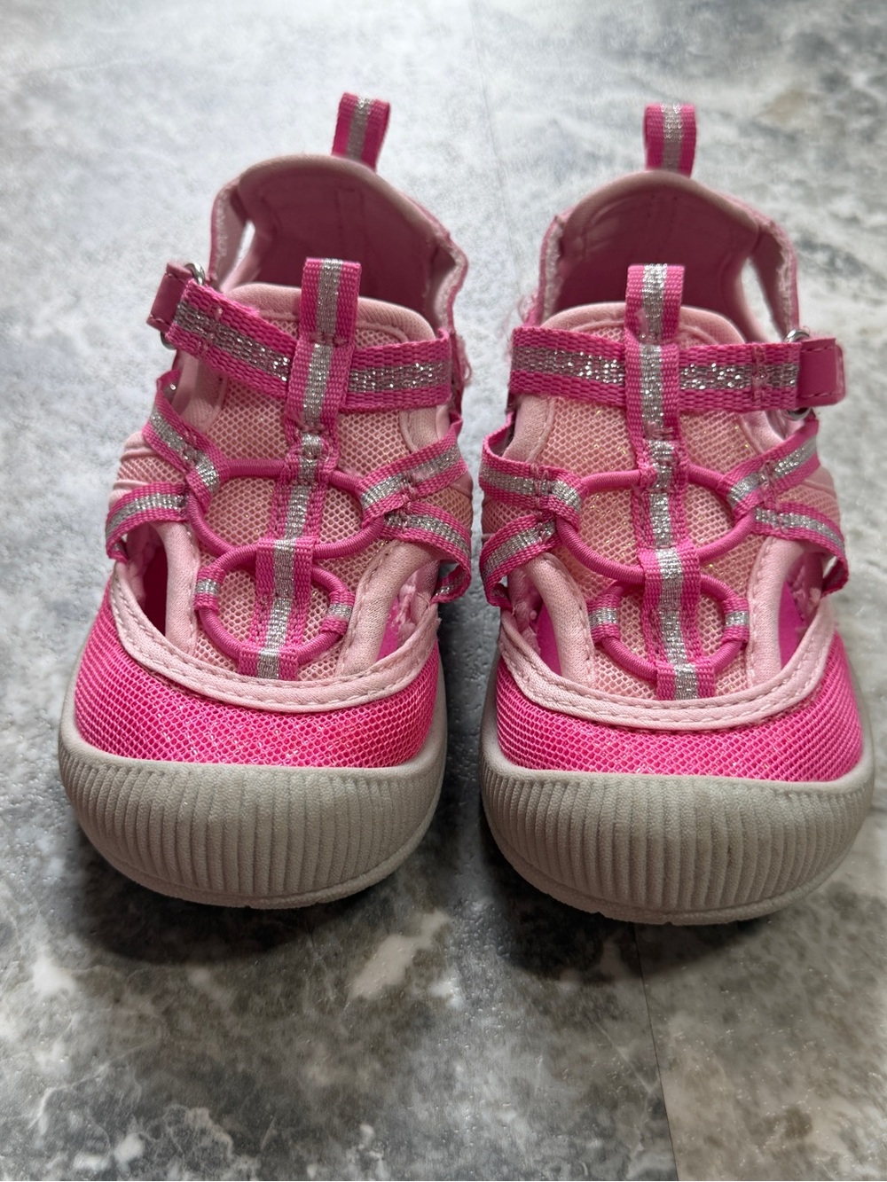 OshKosh B’gosh Girls Size 8 Pink Water Sandals Closed Toe Sport Shoes